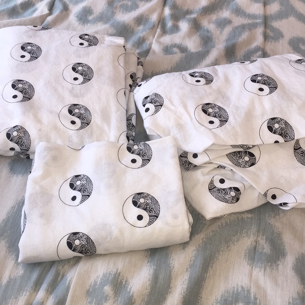 Twin bed sheet set